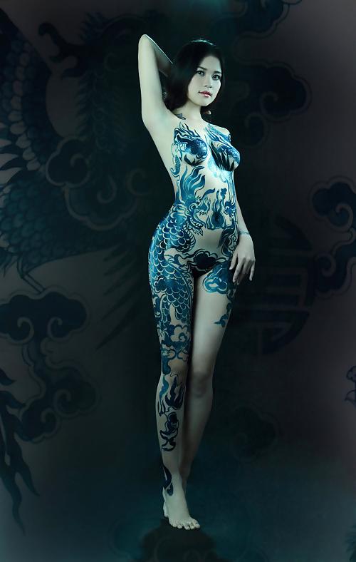 10P Body painting