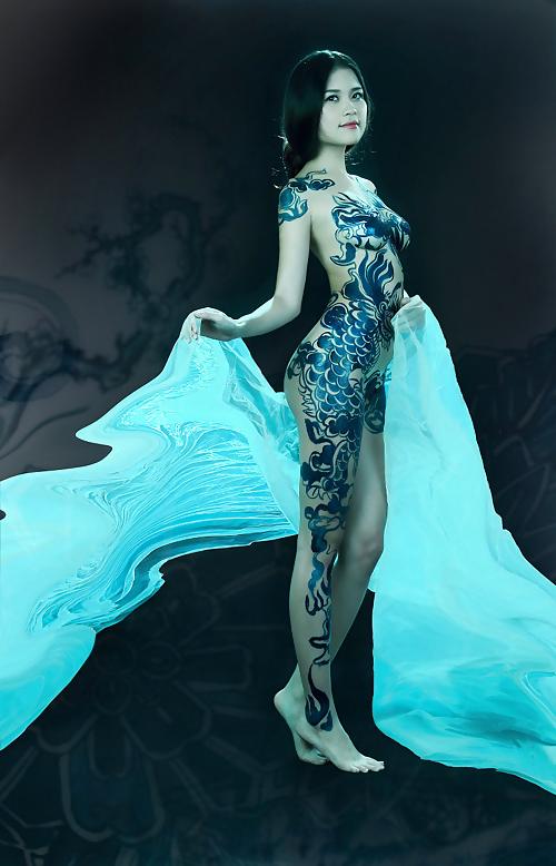 10P Body painting