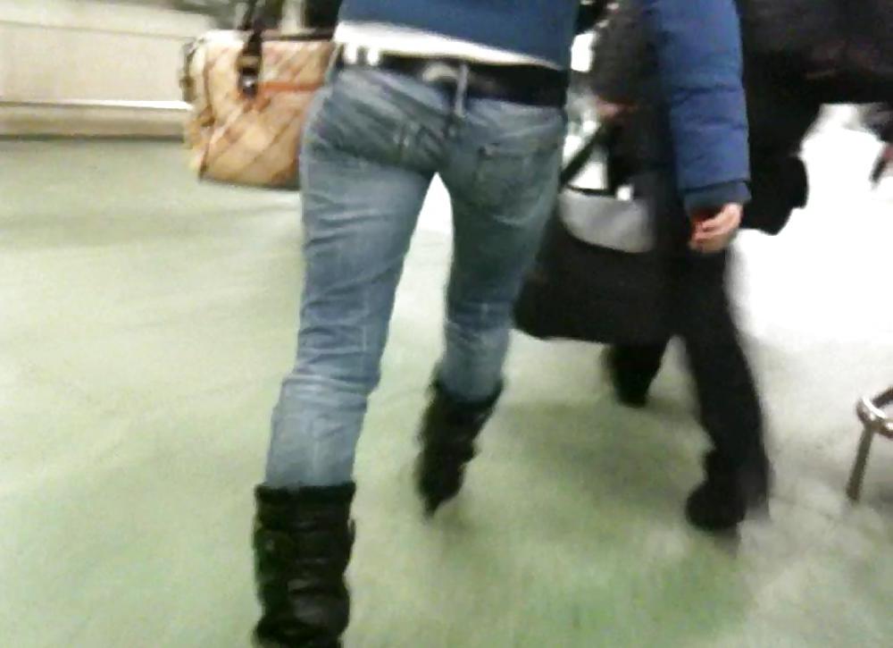 25P HORNY VOYEUR CANDID TEENS - COMMENT DIRTY