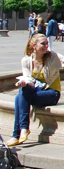25P HORNY VOYEUR CANDID TEENS - COMMENT DIRTY