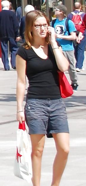 25P HORNY VOYEUR CANDID TEENS - COMMENT DIRTY