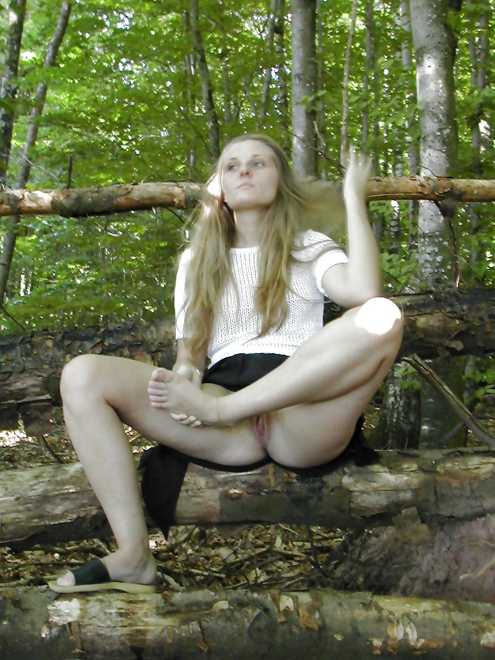 25P Stephanie in the forest