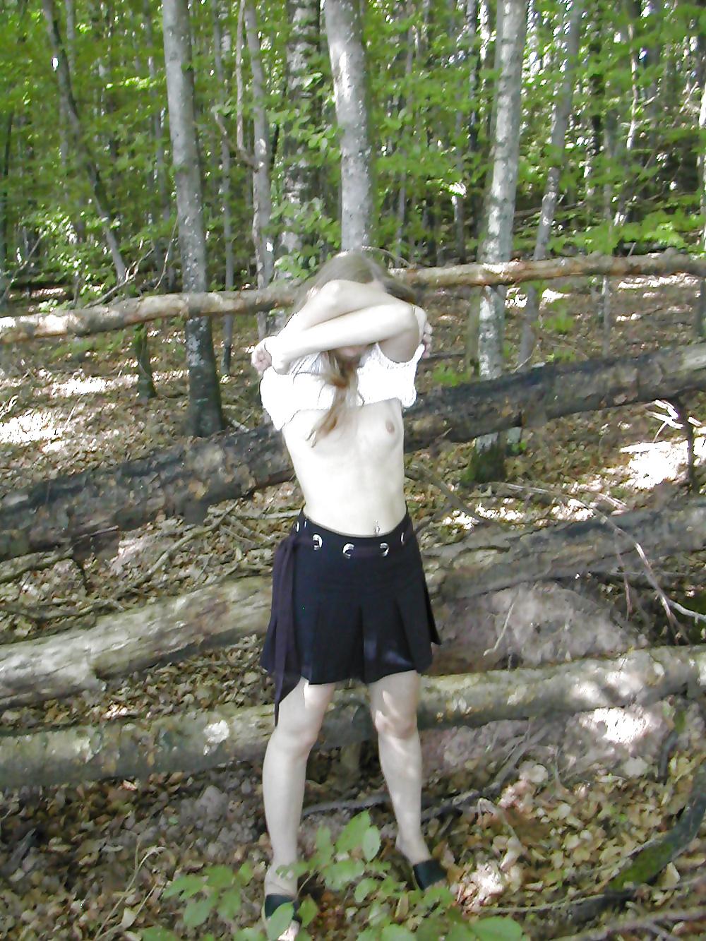 25P Stephanie in the forest