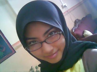 24P Awek melayu bertudung