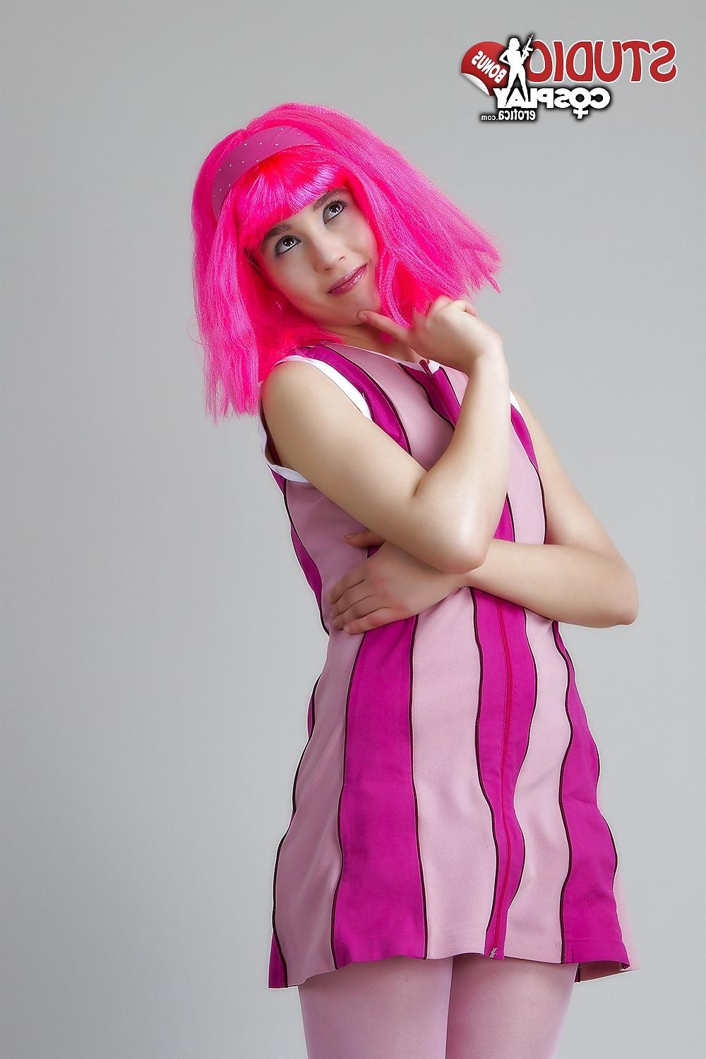 25P Cosplay - Stephanie take 2
