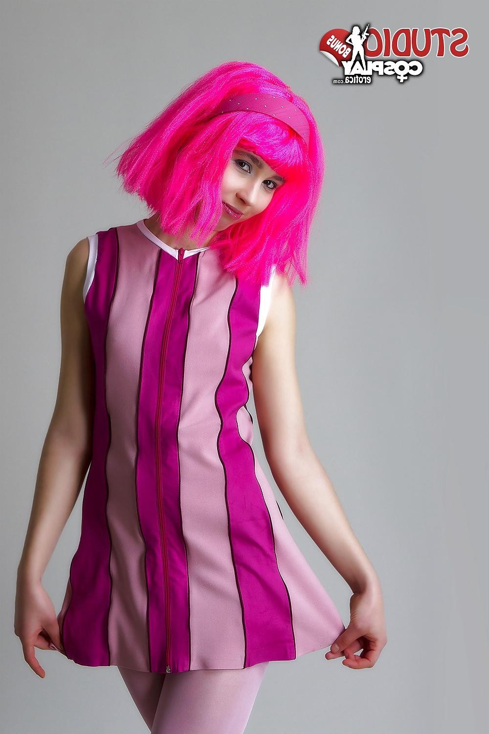 25P Cosplay - Stephanie take 2