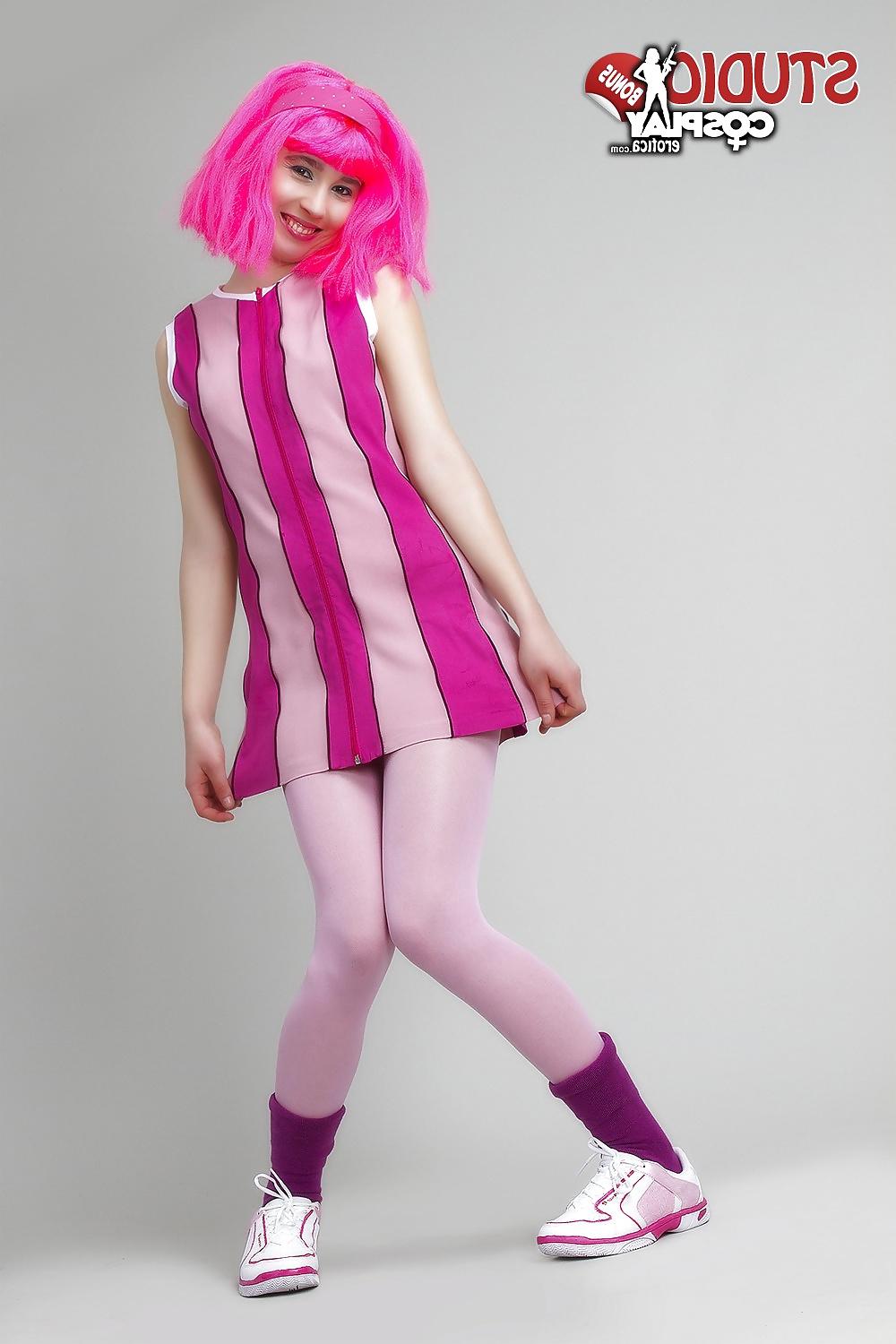 25P Cosplay - Stephanie take 2