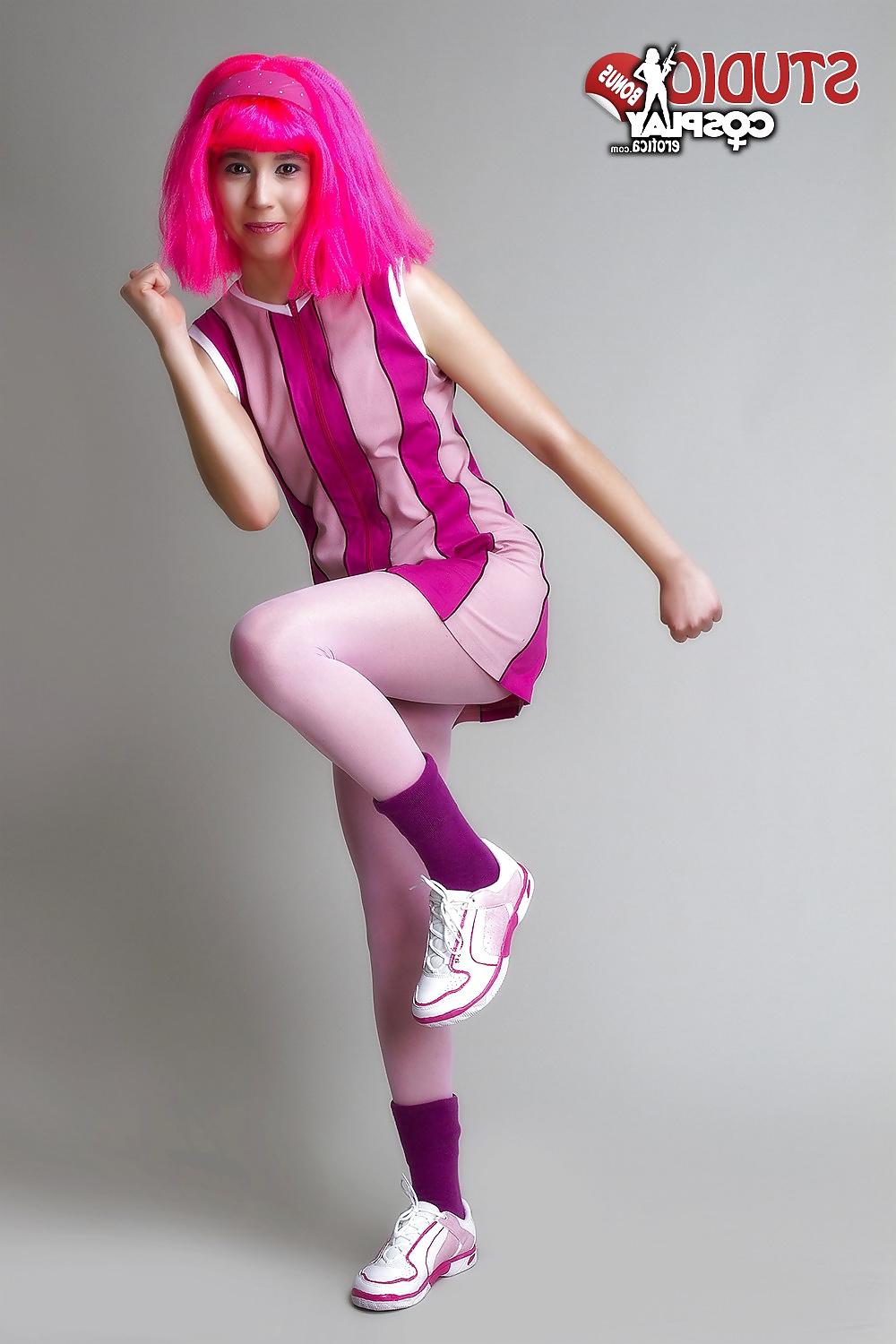 25P Cosplay - Stephanie take 2