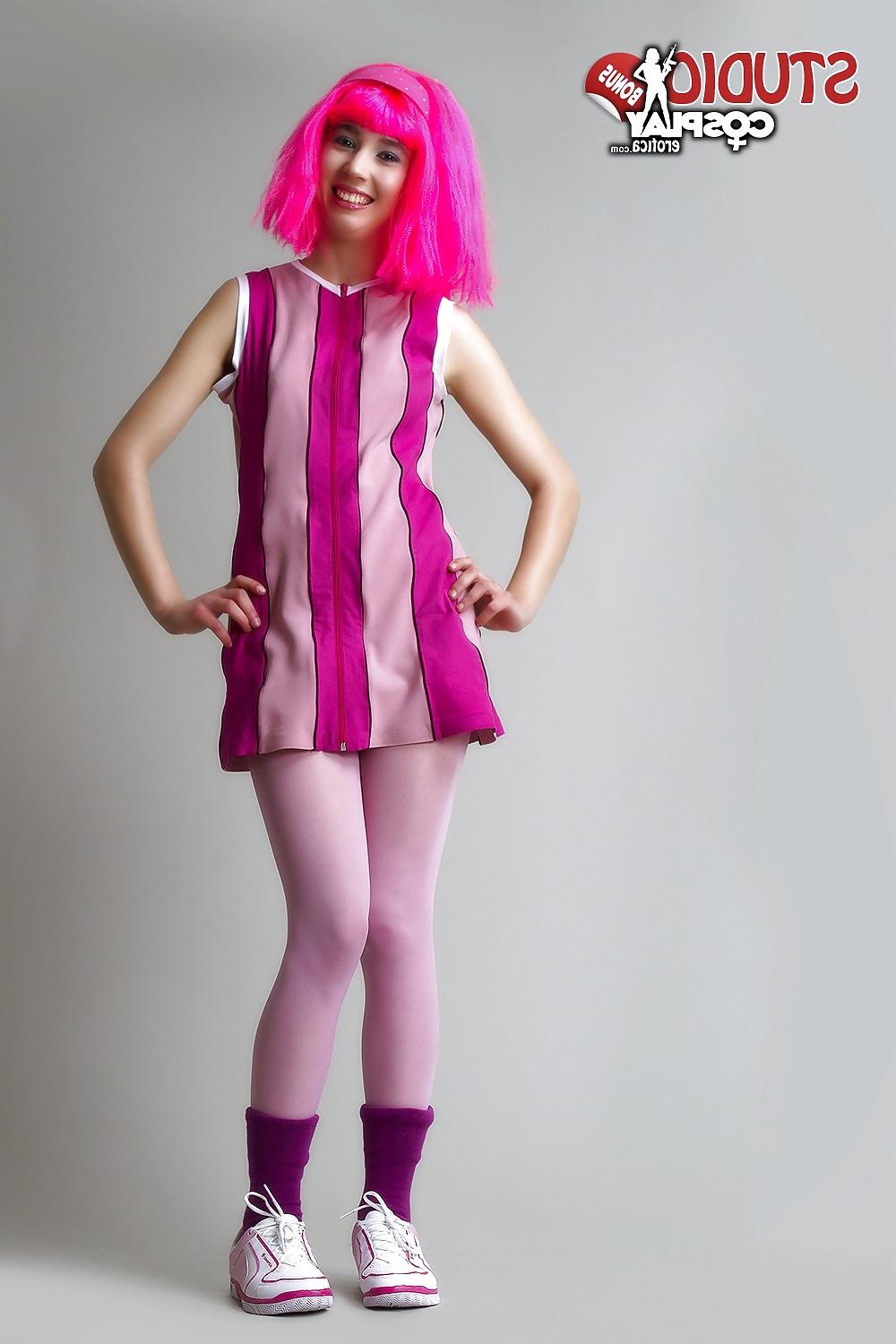 25P Cosplay - Stephanie take 2