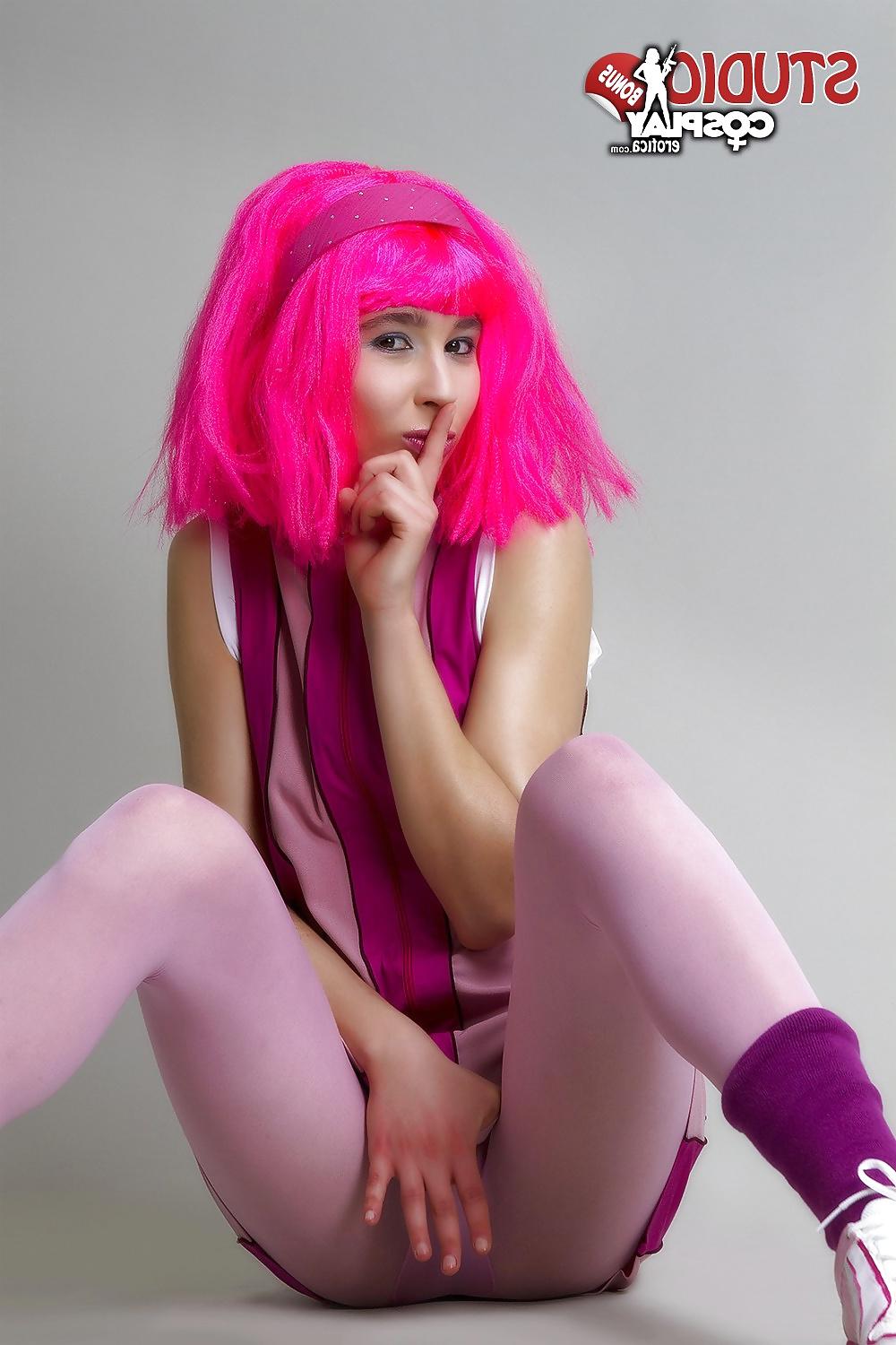 25P Cosplay - Stephanie take 2