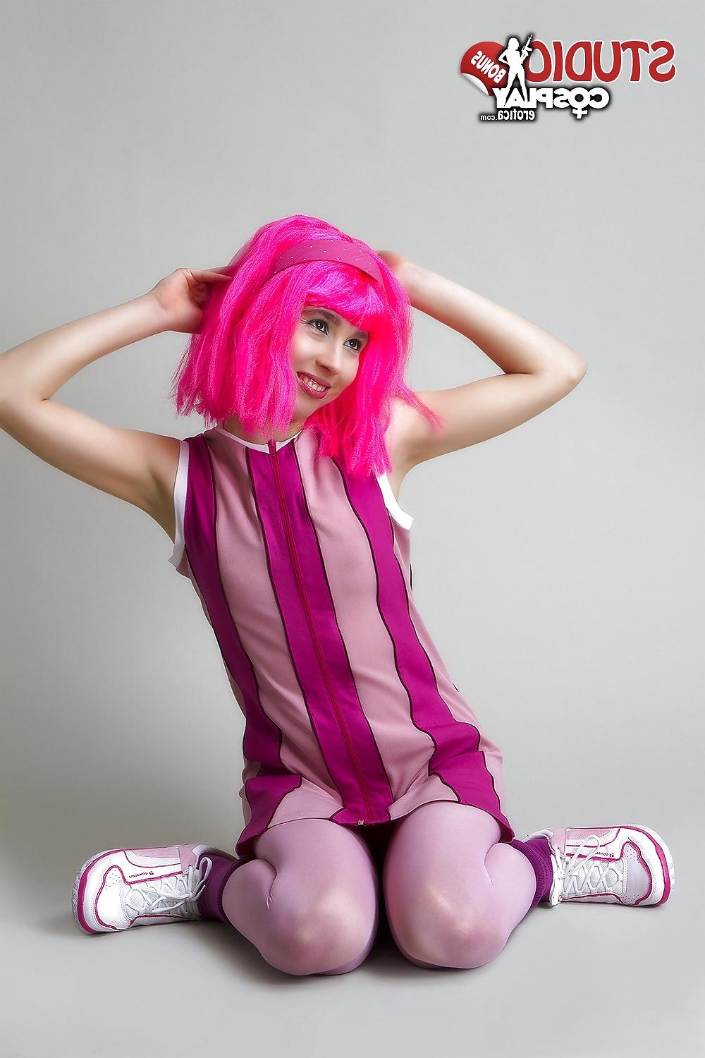 25P Cosplay - Stephanie take 2
