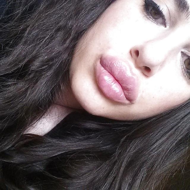 25P DICK SUCKING LIPS!!!