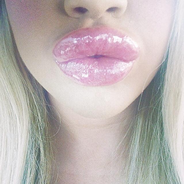 25P DICK SUCKING LIPS!!!