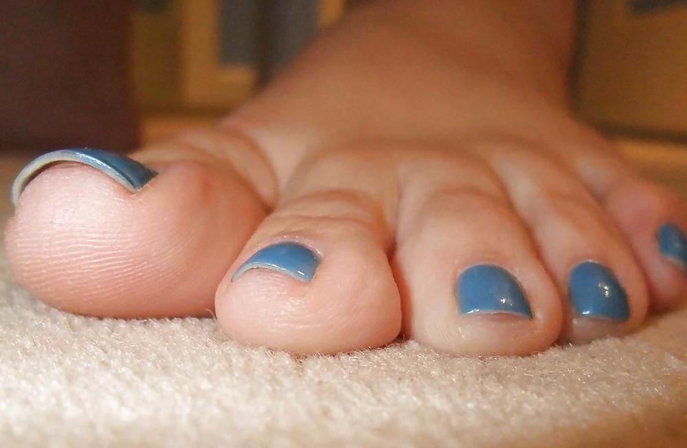 25P Masha footjob