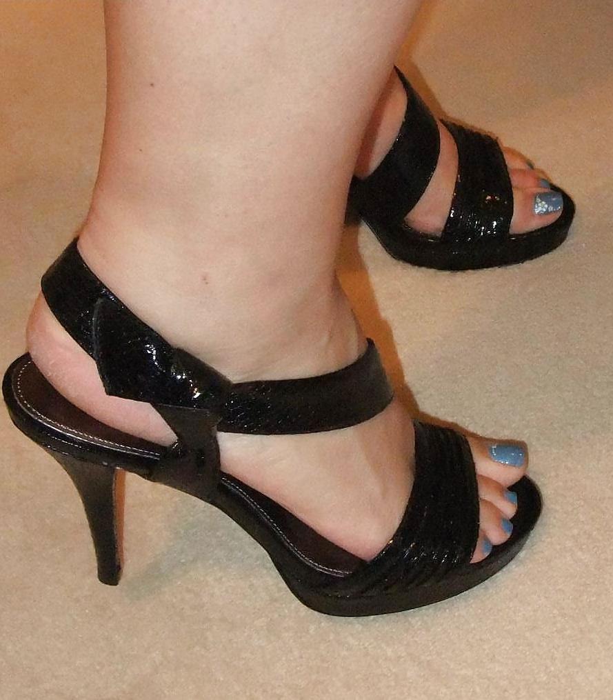 25P Masha footjob