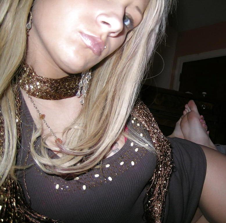 25P Self pics of hot blonde teen with perfect body