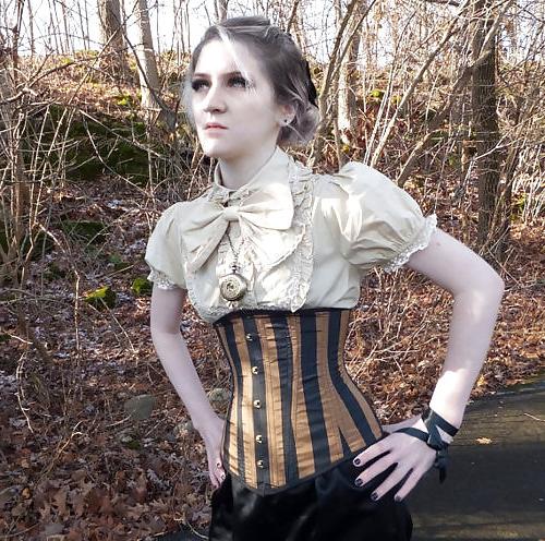 25P Corset 13!