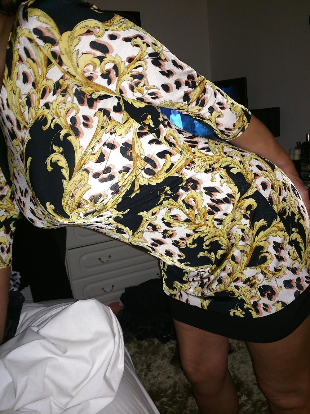 25P Sum sexy Versaci dress pics taken lastnite