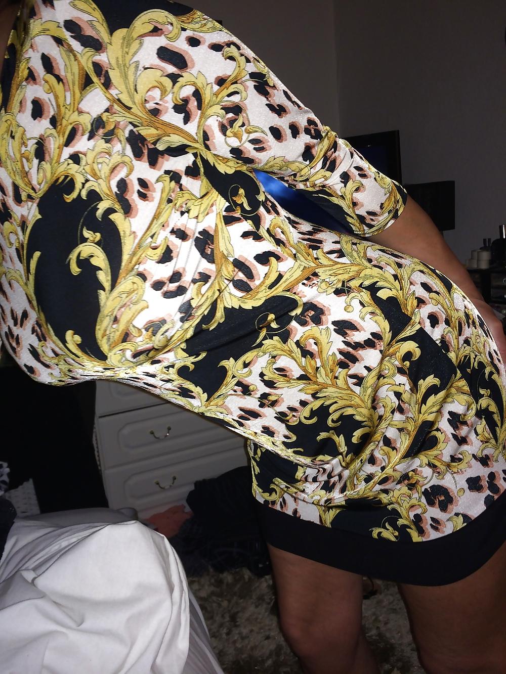 25P Sum sexy Versaci dress pics taken lastnite