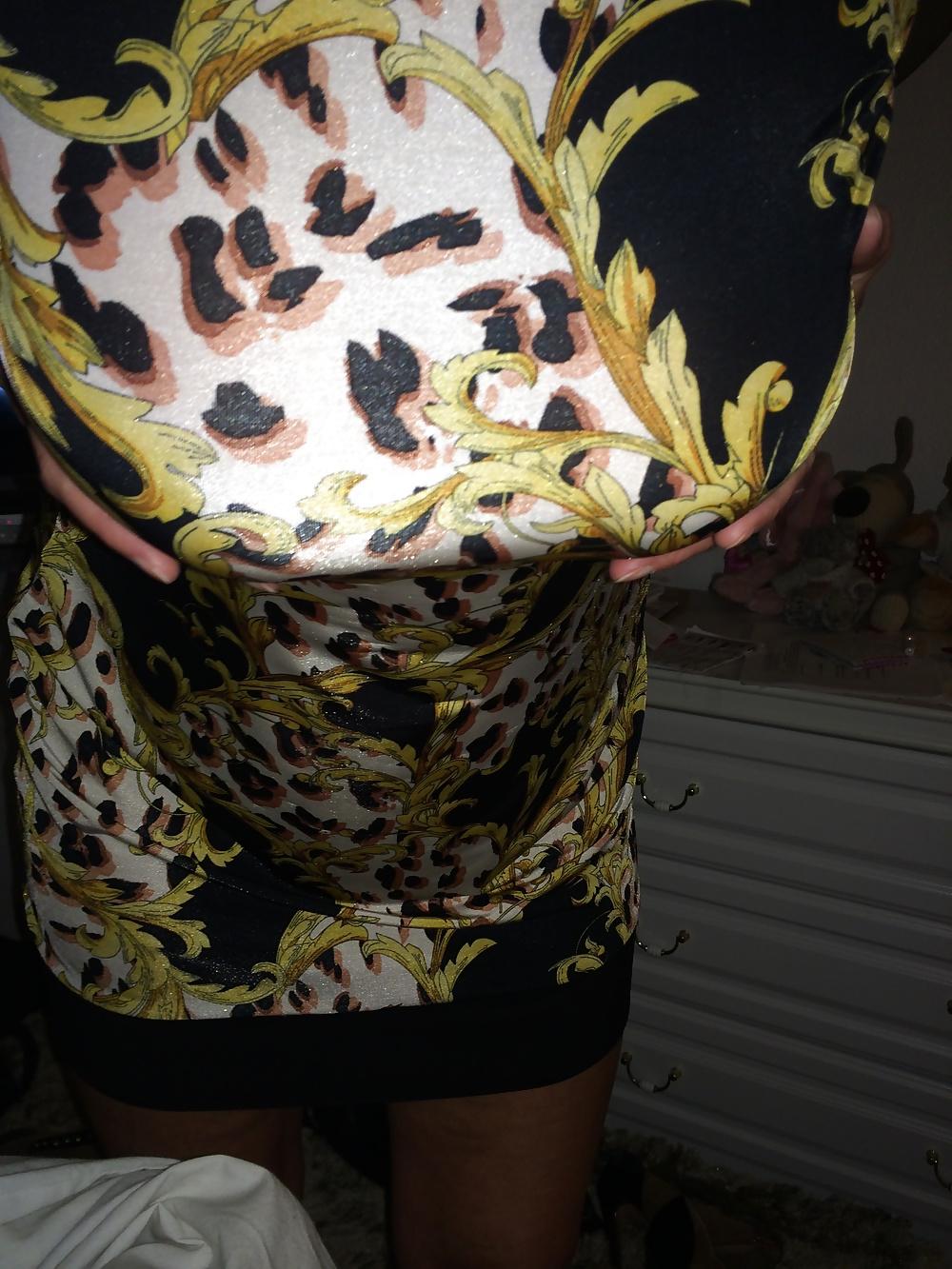 25P Sum sexy Versaci dress pics taken lastnite