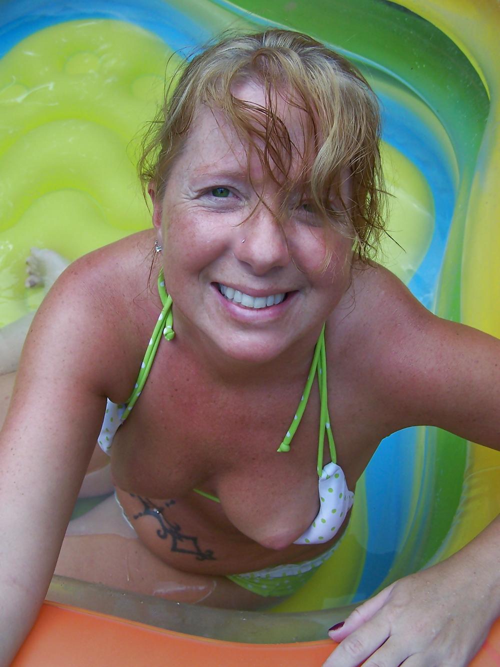 20P A summer day with a freckled housewife - N. C. 