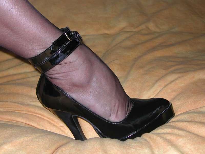 25P Mature Beauty - Annick 57