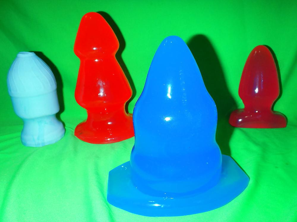9P New Giante Blue butt plug  May 2014
