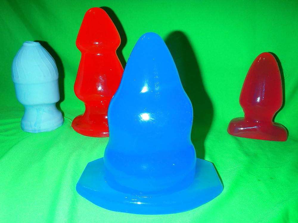 9P New Giante Blue butt plug  May 2014