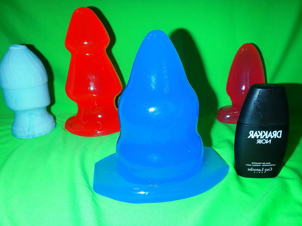 9P New Giante Blue butt plug  May 2014