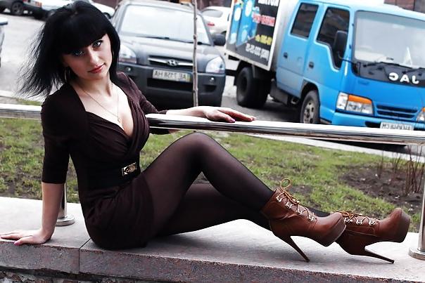 25P Beautiful girls' legs in pantyhose