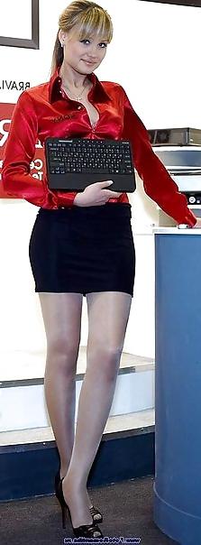 25P Beautiful girls' legs in pantyhose