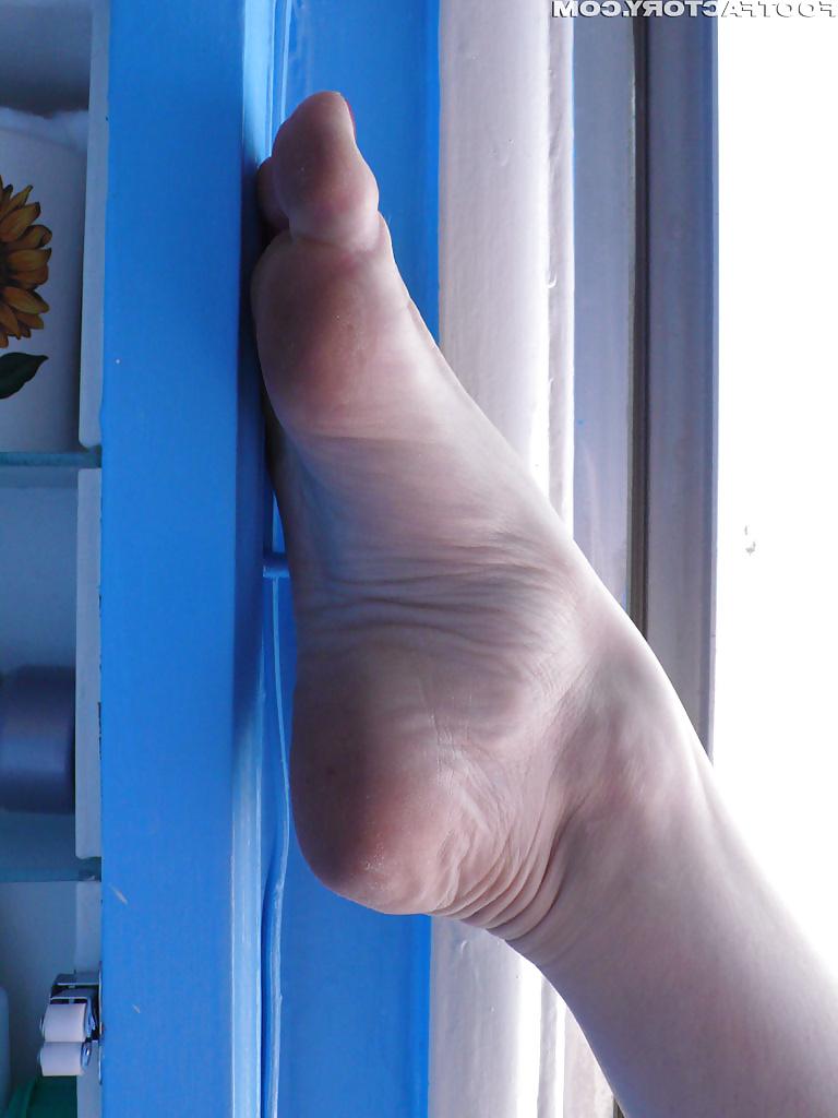 25P Random feet, footjob,... Pt 4