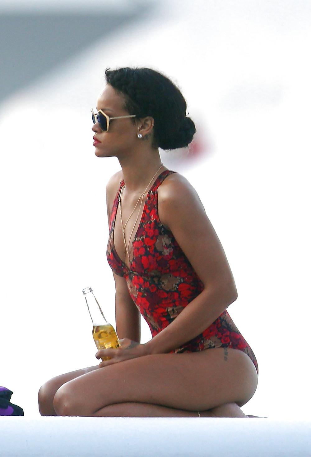 25P Rihanna swimsuit in France FUCKABLE ASS