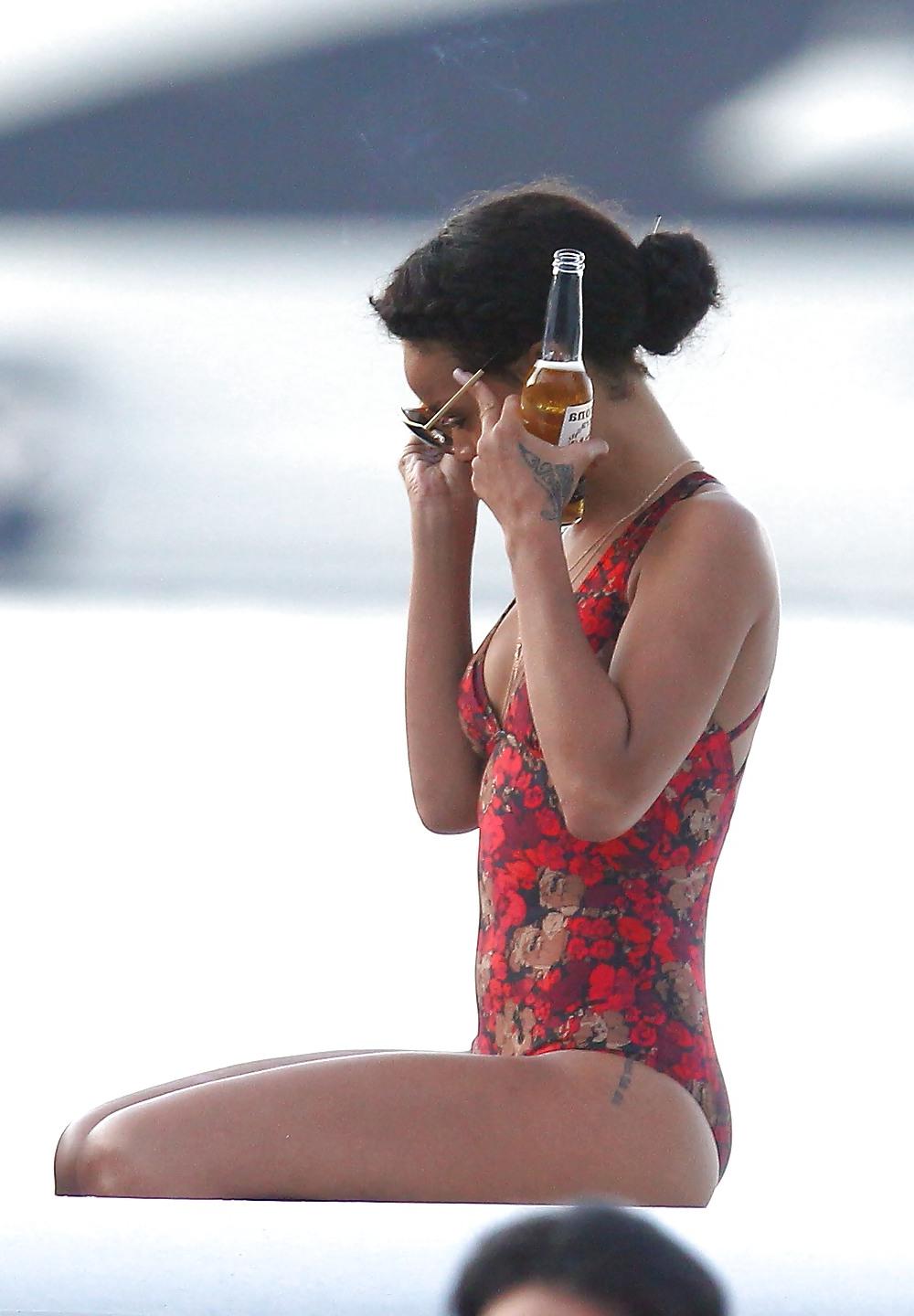 25P Rihanna swimsuit in France FUCKABLE ASS