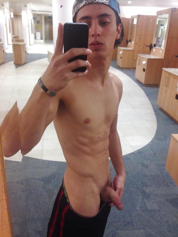 19P Naked men in the lockerroom 2.