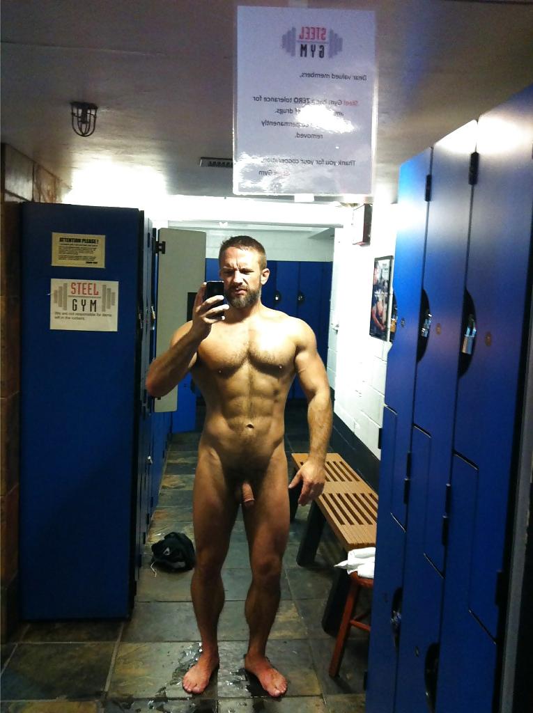 19P Naked men in the lockerroom 2.