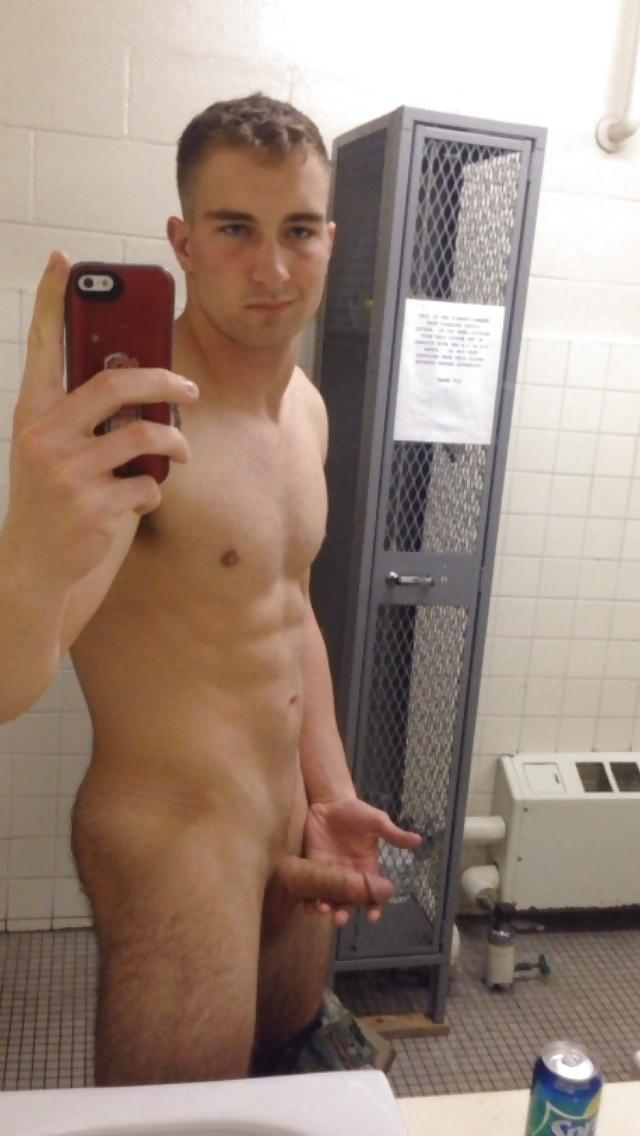19P Naked men in the lockerroom 2.