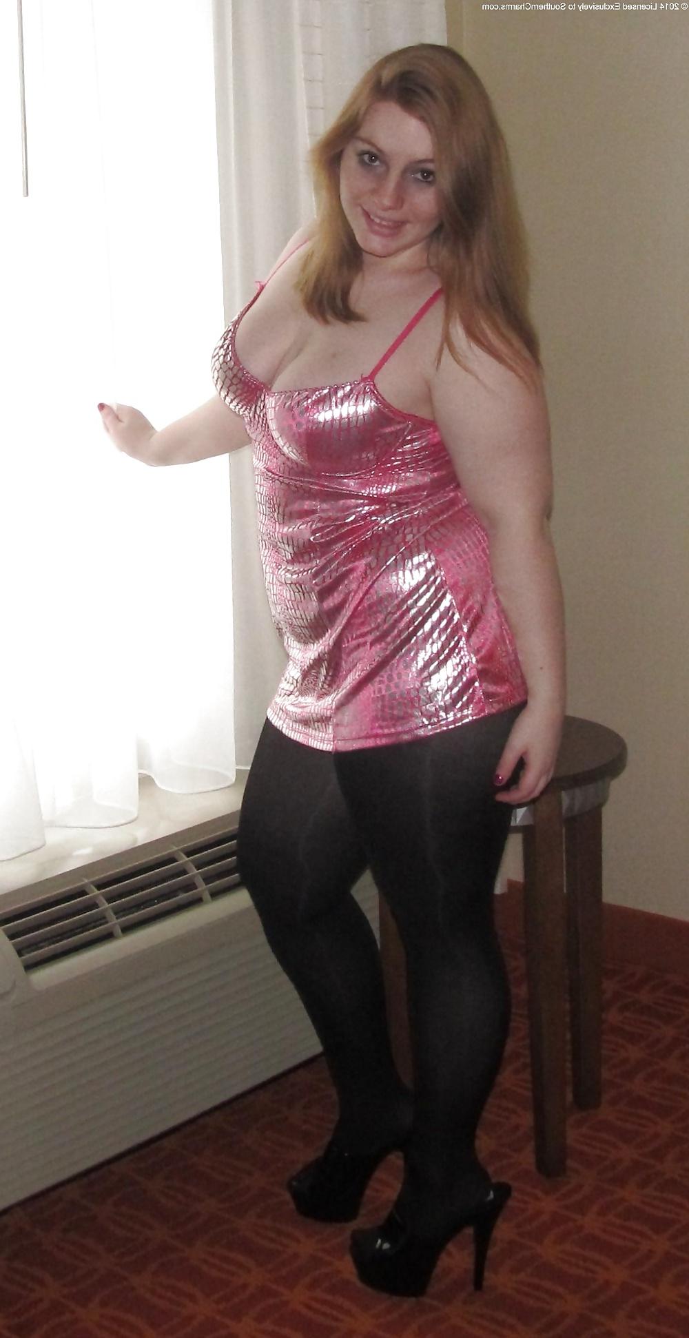 25P Little redhair looking fine