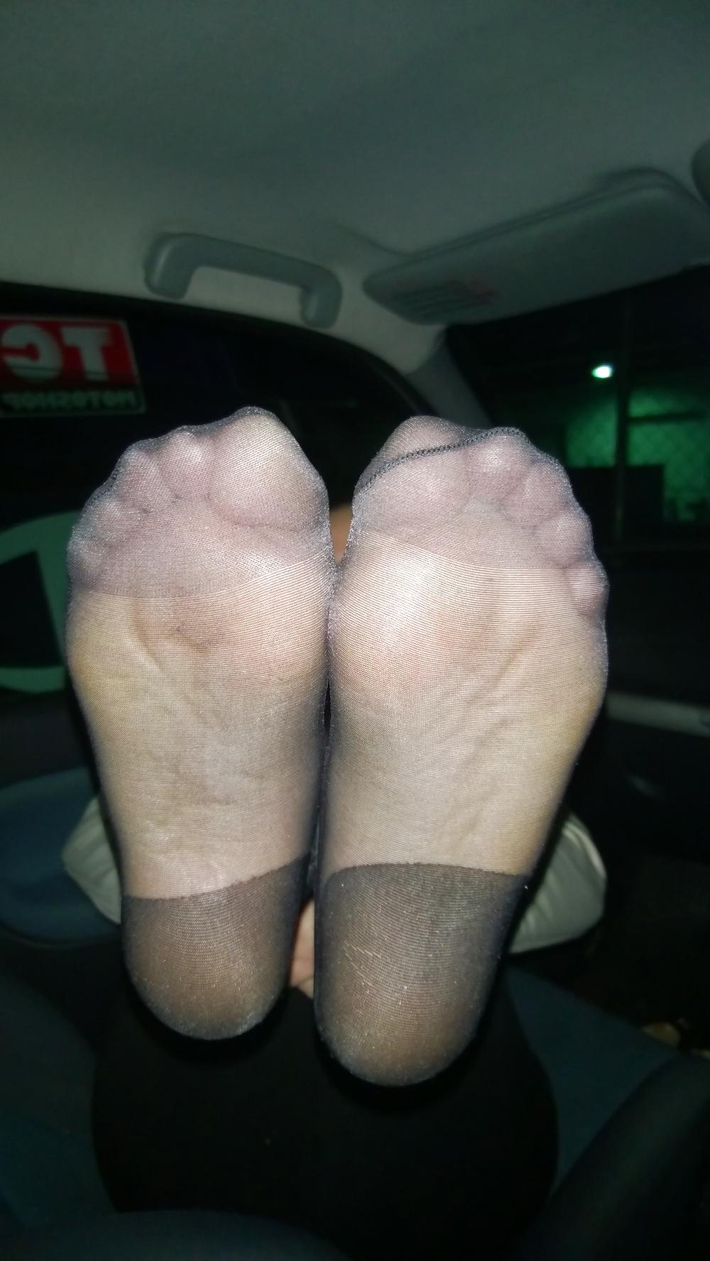 25P Nylon soles footjob hot