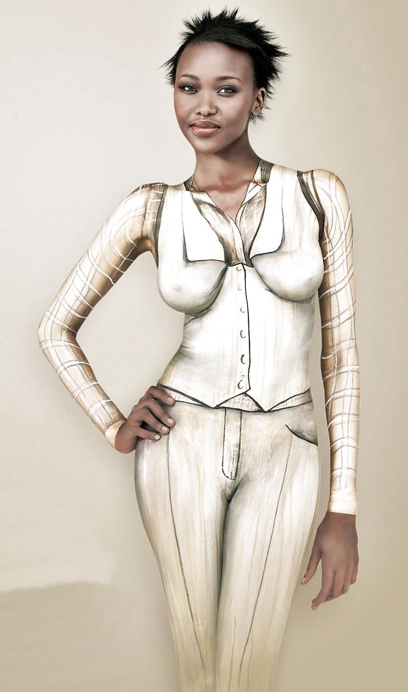 25P Nude Girls in Body Paint - Session 1