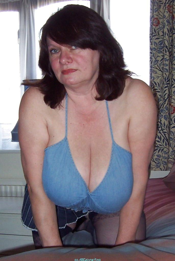 25P Toni F in blue