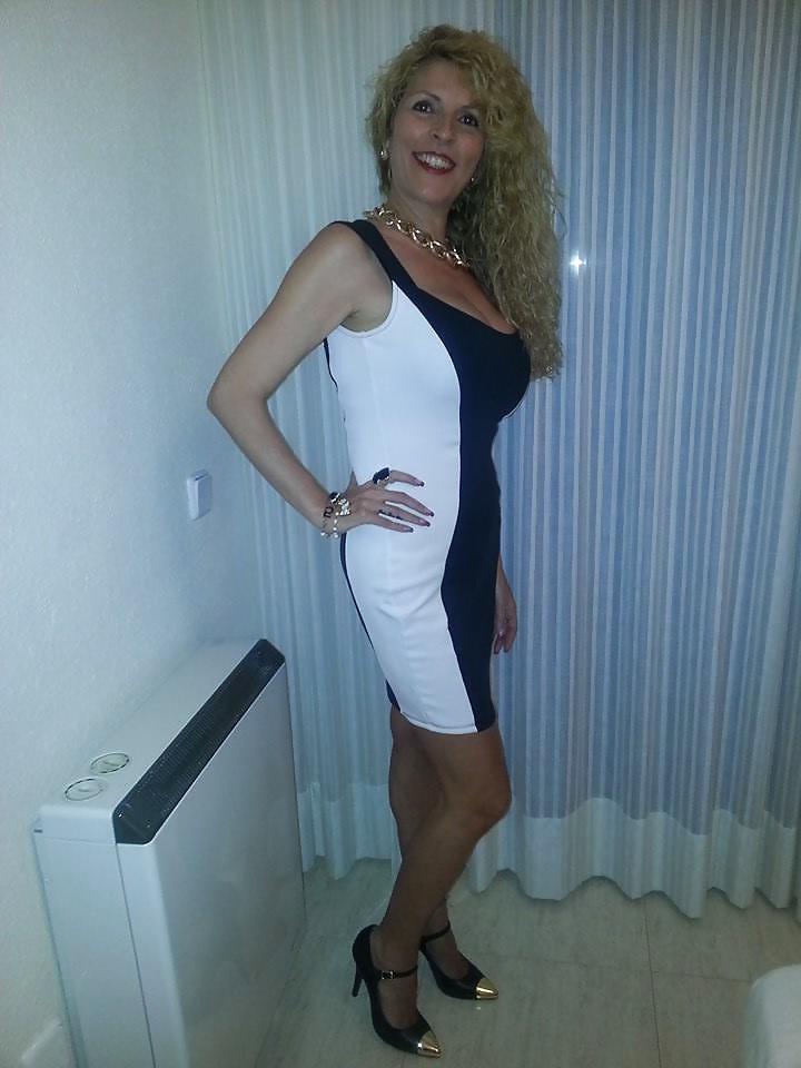 25P BUSTY BLONDE MILF Ana Vilar NYLON MATURE SLUT 