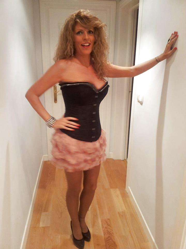 25P BUSTY BLONDE MILF Ana Vilar NYLON MATURE SLUT 