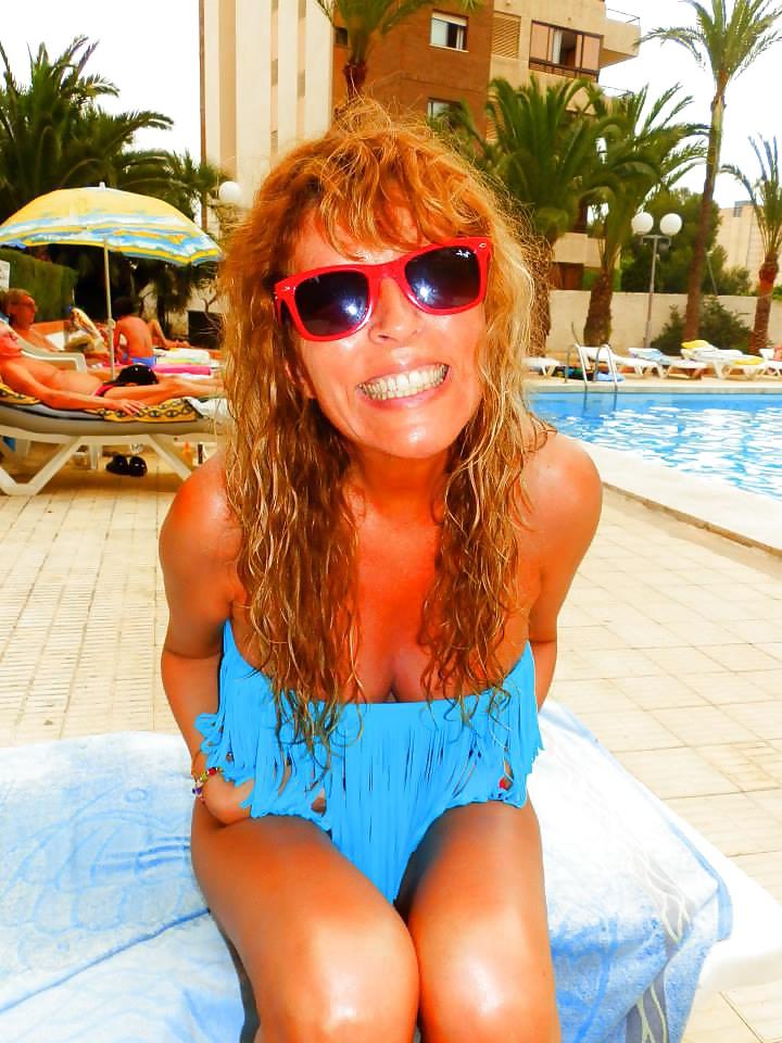 25P BUSTY BLONDE MILF Ana Vilar NYLON MATURE SLUT 