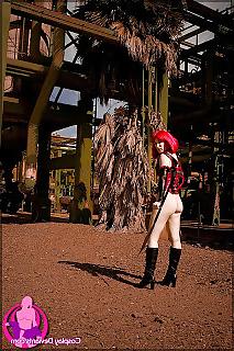 25P Naked Cosplay: Bloodrayne