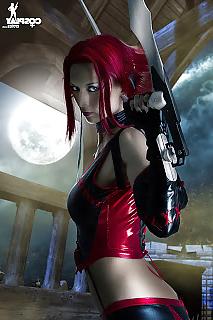 25P Naked Cosplay: Bloodrayne