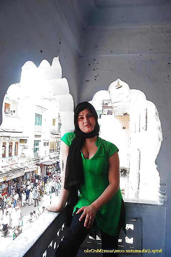 25P Pakistani Big Boobs Peshawari VIP Whore