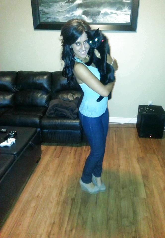 19P A Little Hottie I Know(and her mom)