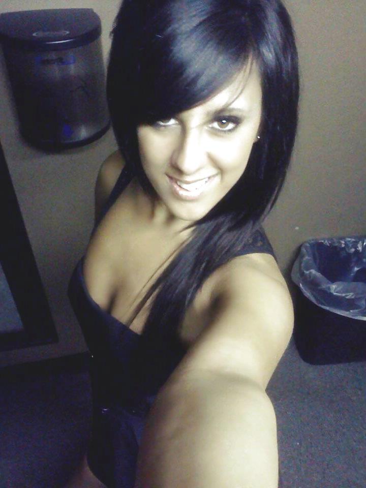 19P A Little Hottie I Know(and her mom)