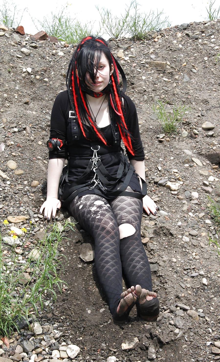 25P Dirty Feet - Street Feet